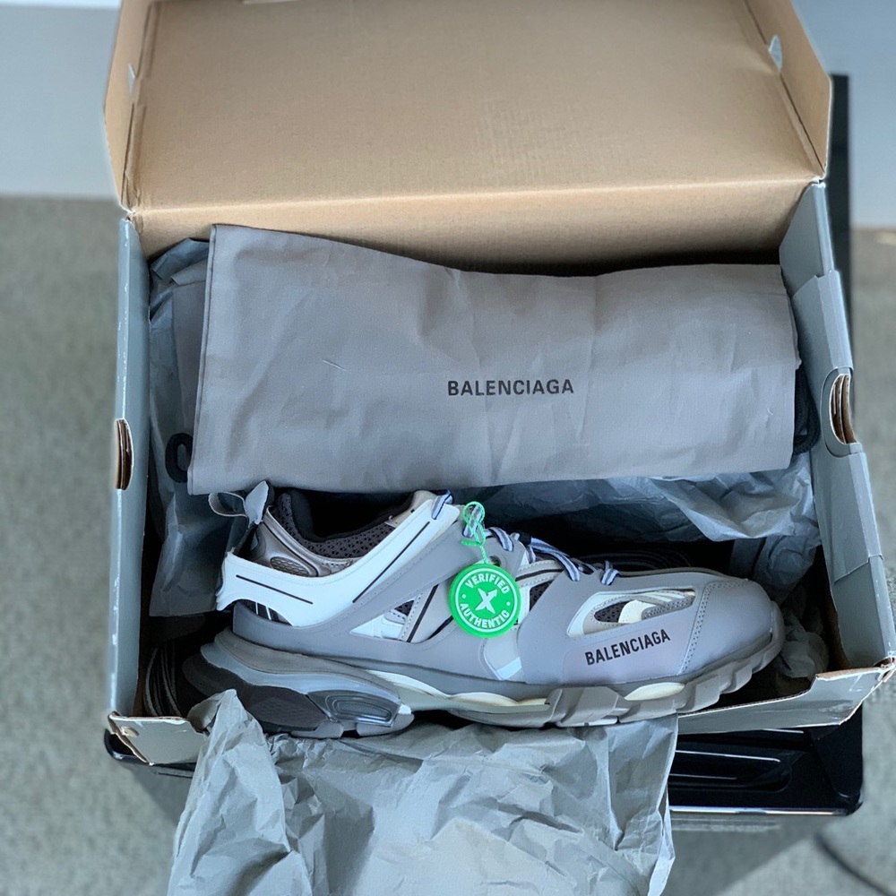 LED TRACK BALENCIAGA